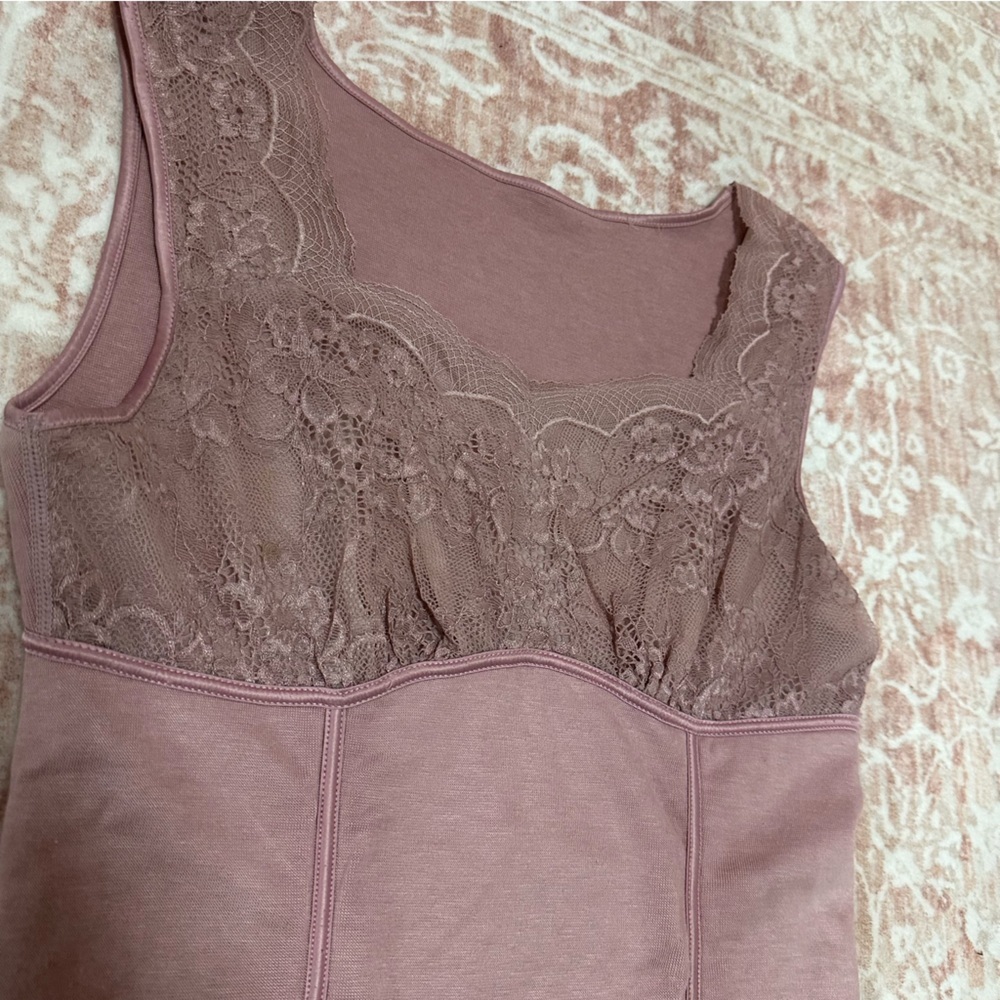 Lavender Lace Shapewear Compression Tank Top - Picture 3 of 11